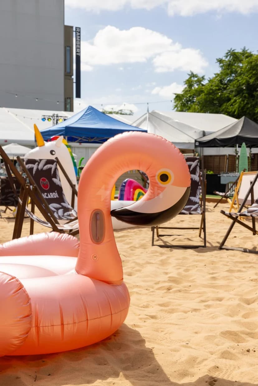 The London City Beach — photo 4