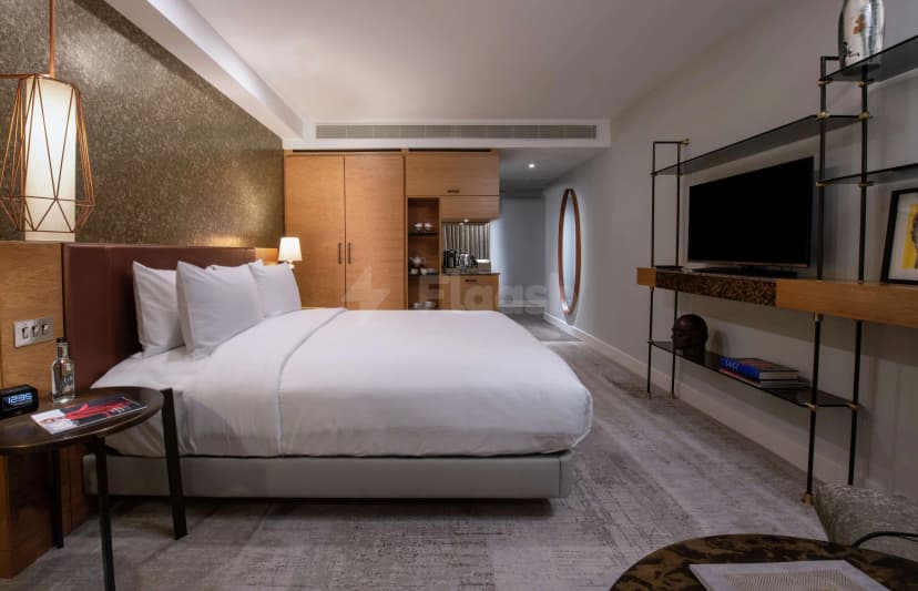 Lincoln Plaza London, Curio Collection by Hilton — photo 4