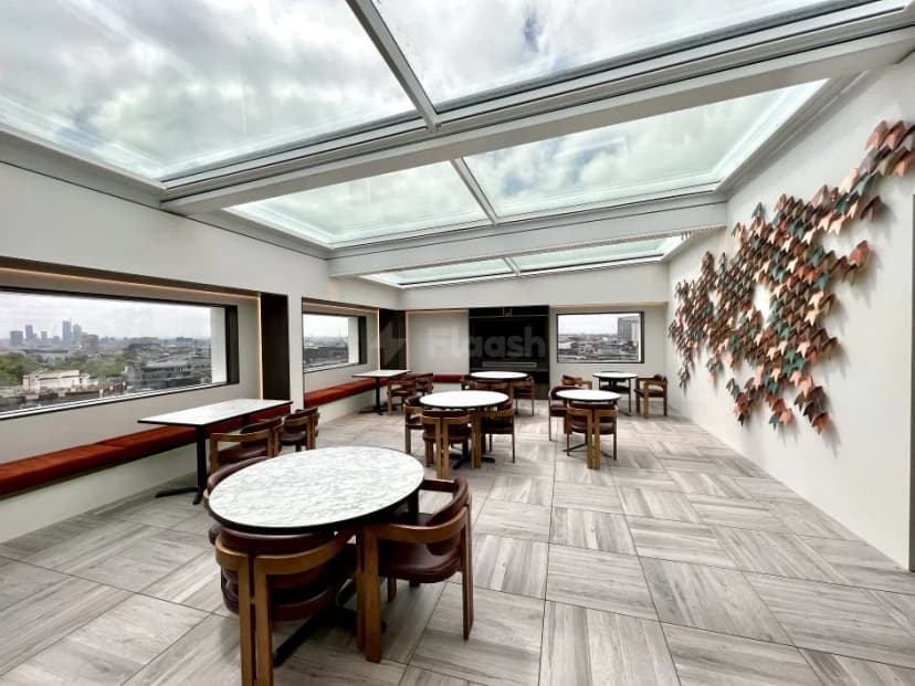 Met Lounge — photo 3