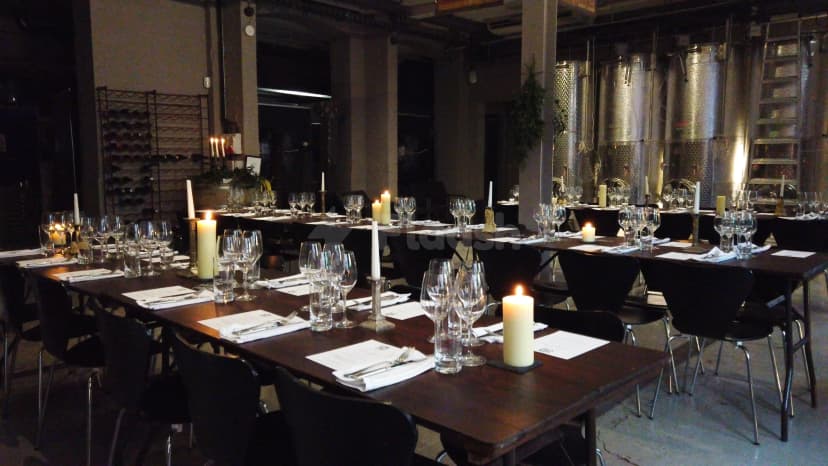 London Cru Urban Winery — photo 2