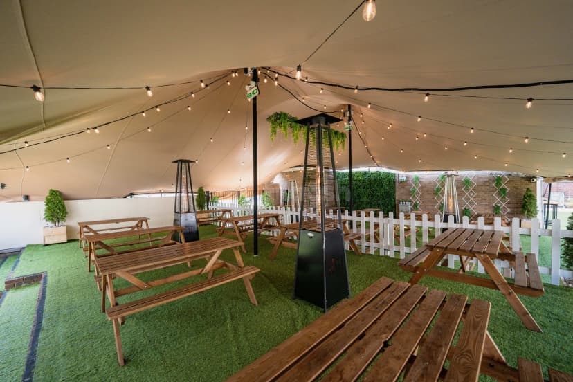 Finsbury Square Garden Bar — photo 1