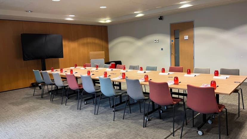 B5 Central Conferences & Events — photo 5