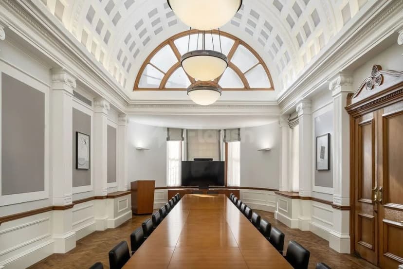 Central Court — photo 3