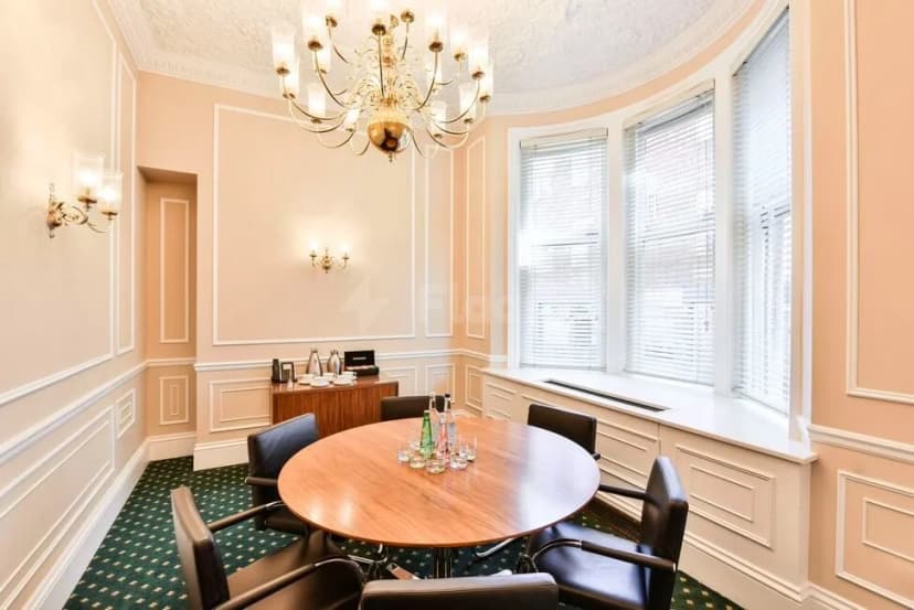 23-24 Berkeley Square — photo 4