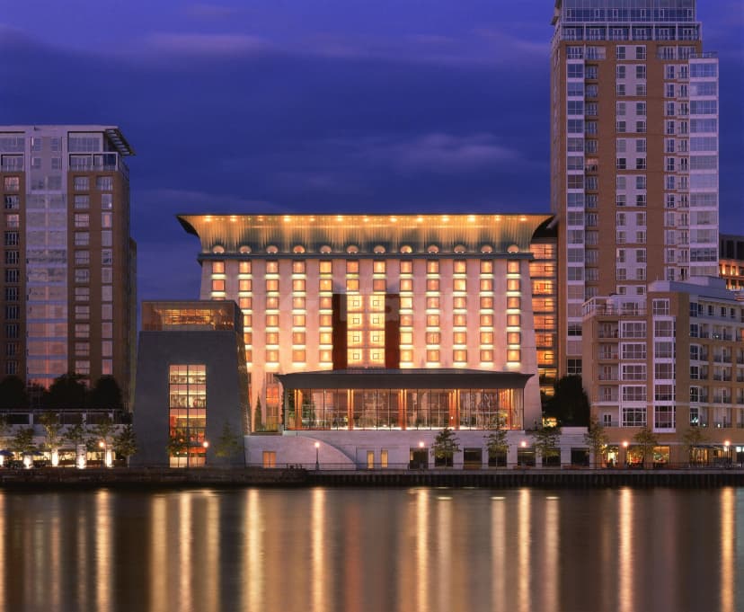 Canary Riverside Plaza Hotel — photo 1