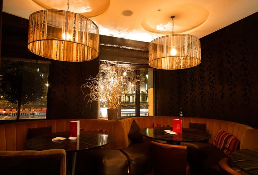Eaton Square Bar — photo 4