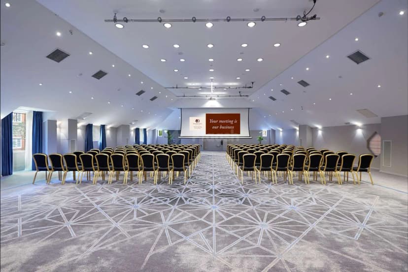 Doubletree By Hilton London, Docklands Riverside — photo 1