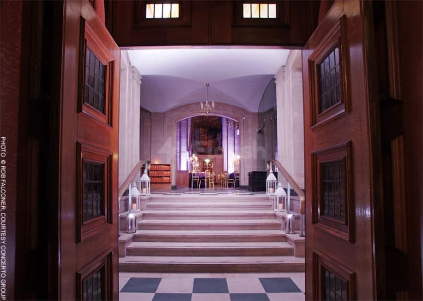 The Dutch Hall — photo 2