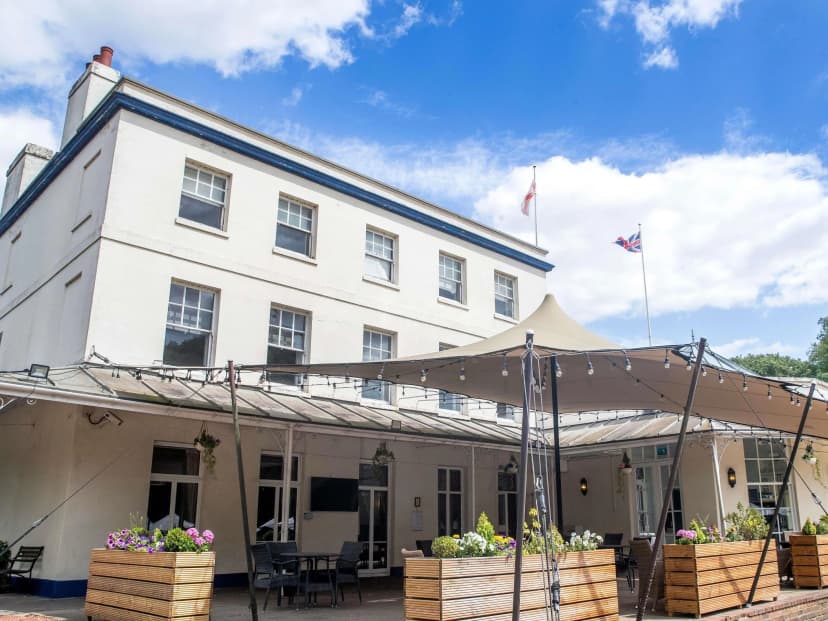 Mercure Thurrock Stifford Hall Hotel — photo 4