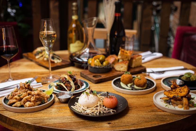 OSTERIA MBARE Clapham — photo 1