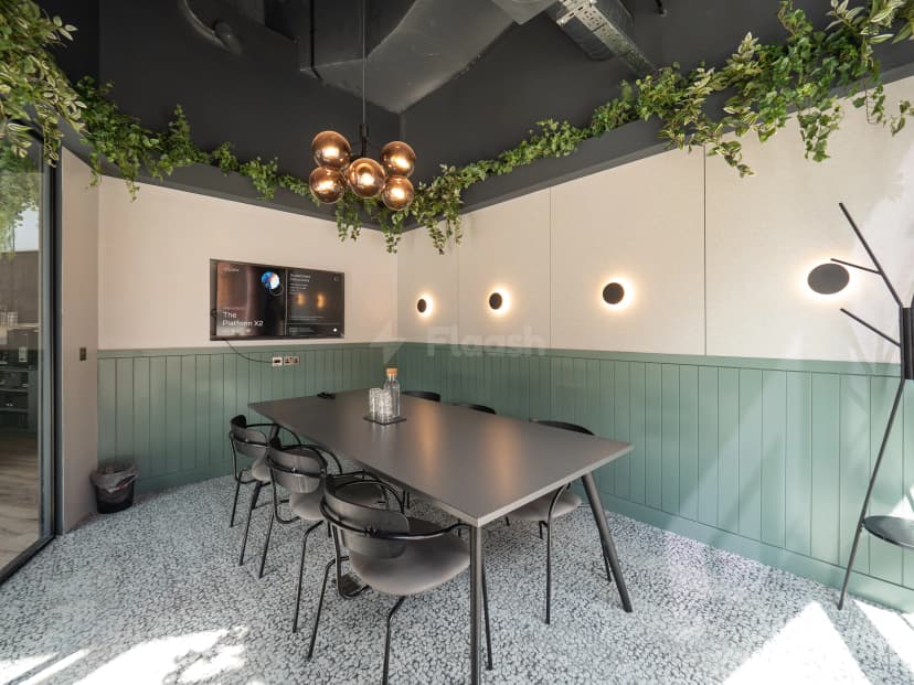 Colony Piccadilly — photo 3