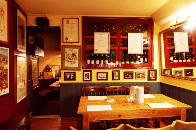 Cork & Bottle Wine Bar Leicester Square — photo 2