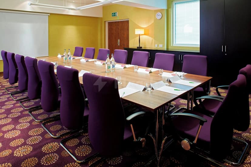 Courtyard by Marriott London Gatwick Airport — photo 3