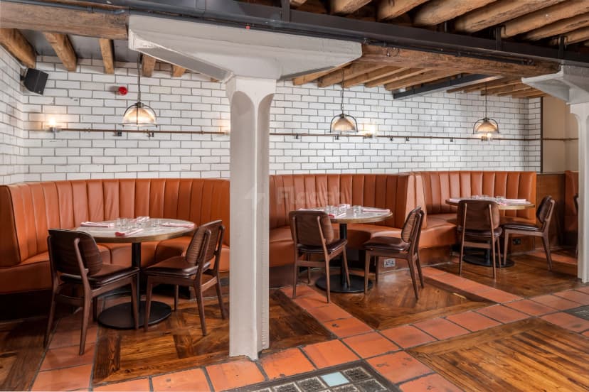 West India Quays - Burger And Lobster — photo 4