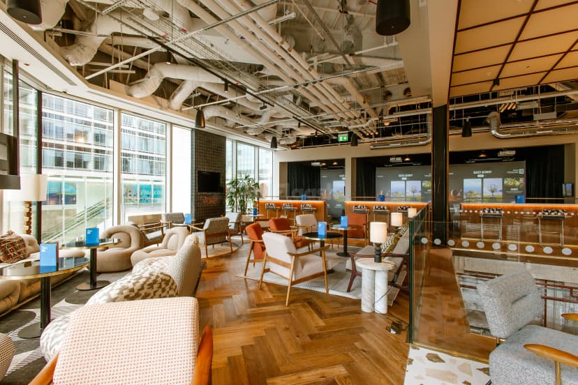 Pitch Canary Wharf — photo 4