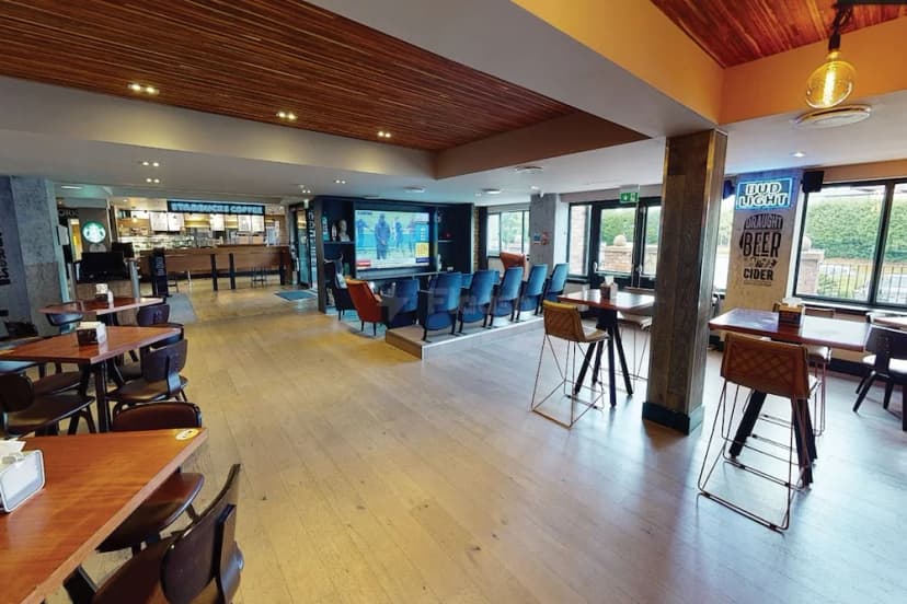 Village Hotel Wirral — photo 2