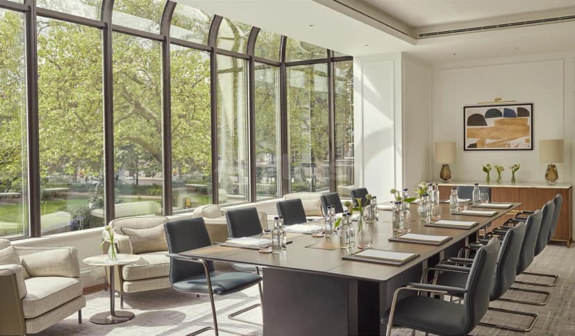 Jumeirah Carlton Tower — photo 1