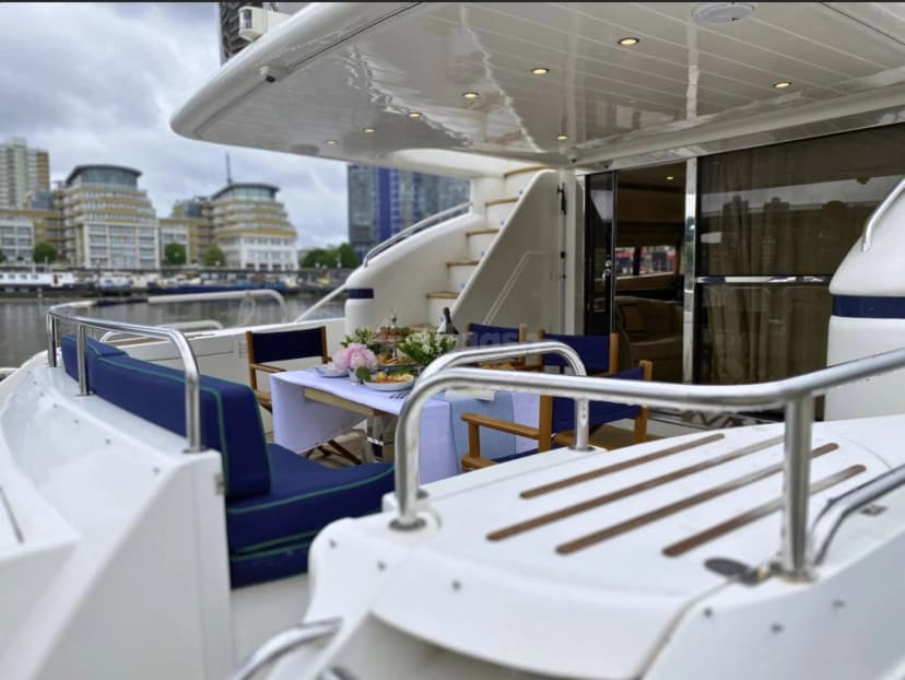 River Thames Cruise - London boat hire — photo 5