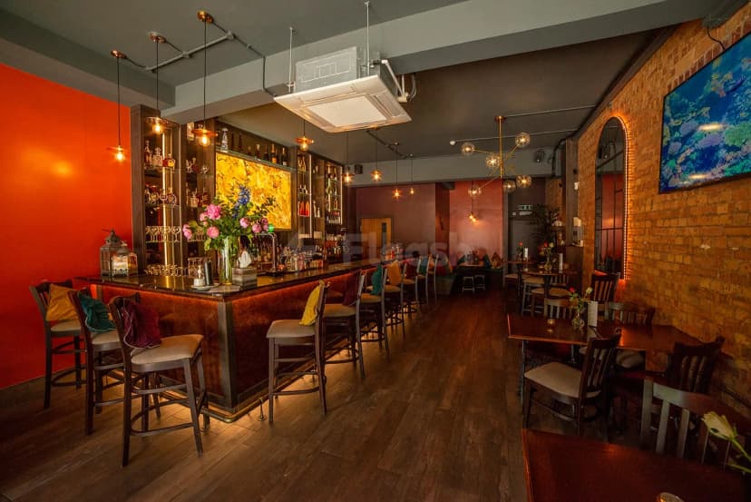 BAR 8 — photo 3