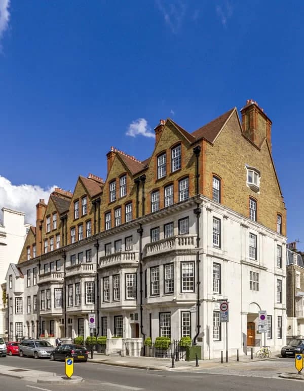 2 Eaton Gate — photo 5