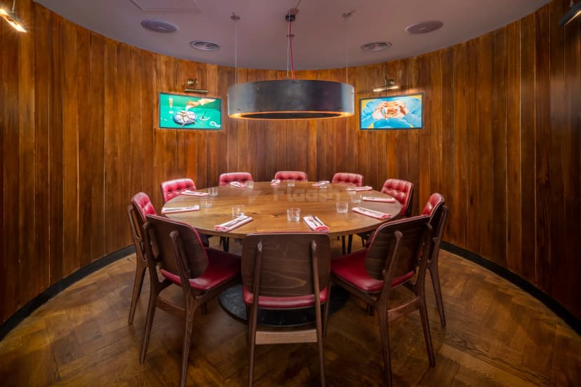 Thread Needle Street - Burger & Lobster — photo 2