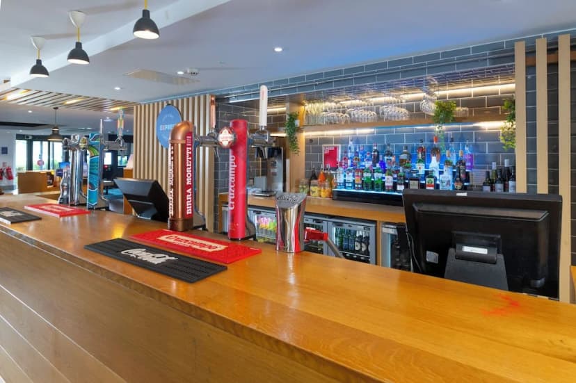 Holiday Inn Express Birmingham Airport NEC by IHG — photo 2