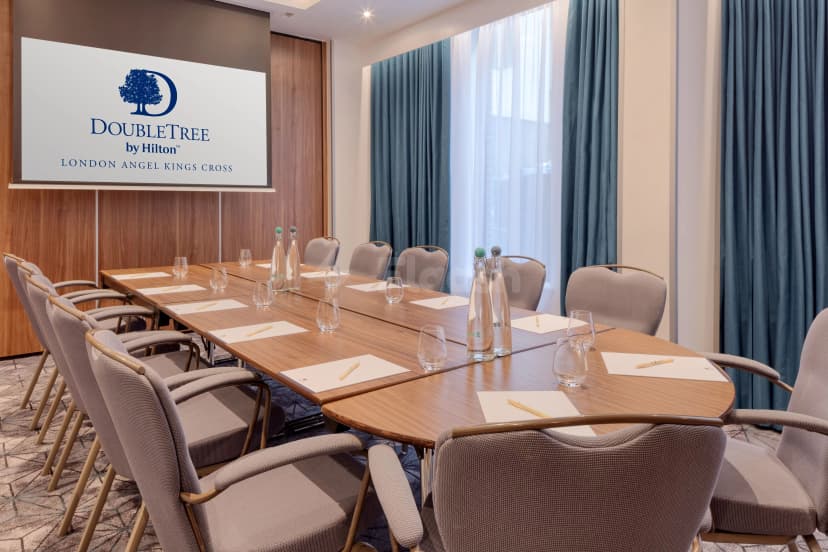 DoubleTree by Hilton London Angel Kings Cross — photo 1
