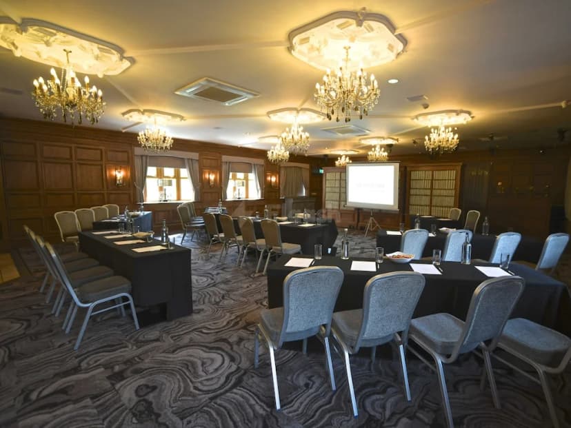 The Royal Toby Hotel — photo 3