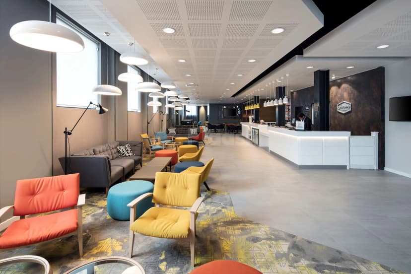 Hampton by Hilton London Excel — photo 2