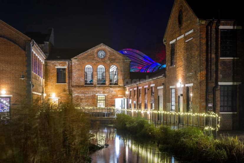 Bombay Sapphire Distillery — photo 1