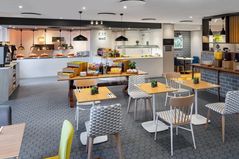 Holiday Inn London - Bexley — photo 2
