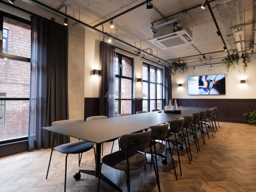 Colony One Silk Street — photo 1