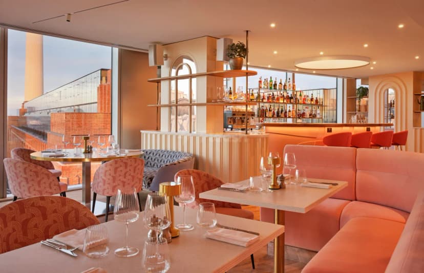 art'otel London Battersea powered by Radisson Hotel Group — photo 2