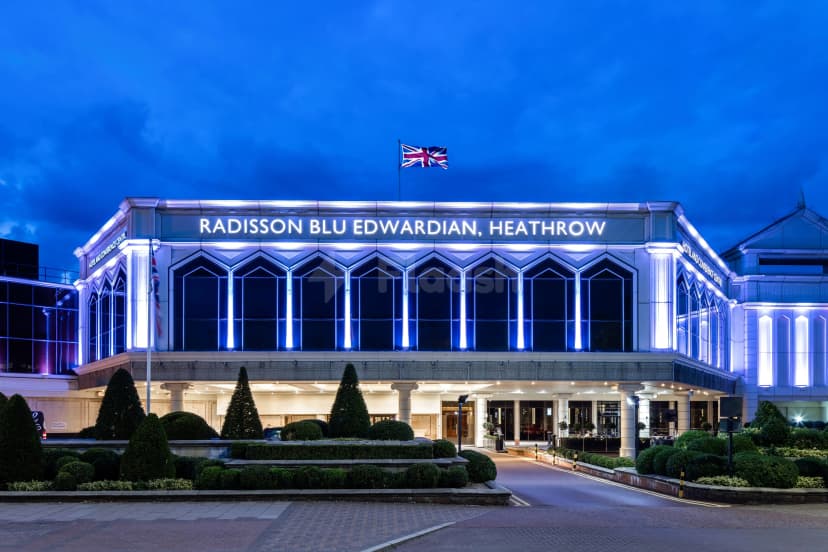 Radisson Blu Edwardian Heathrow — photo 1