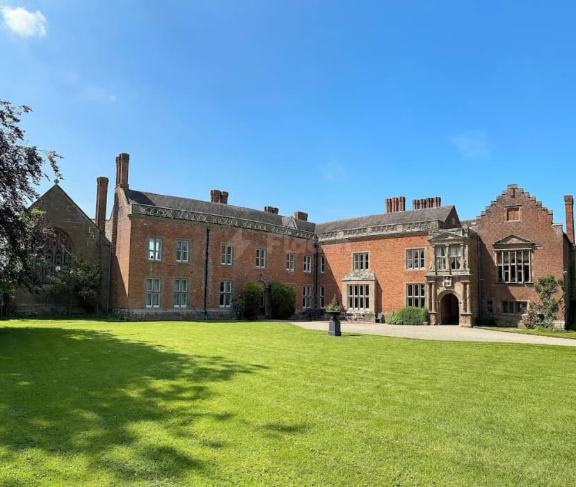 Grafton Manor — photo 1