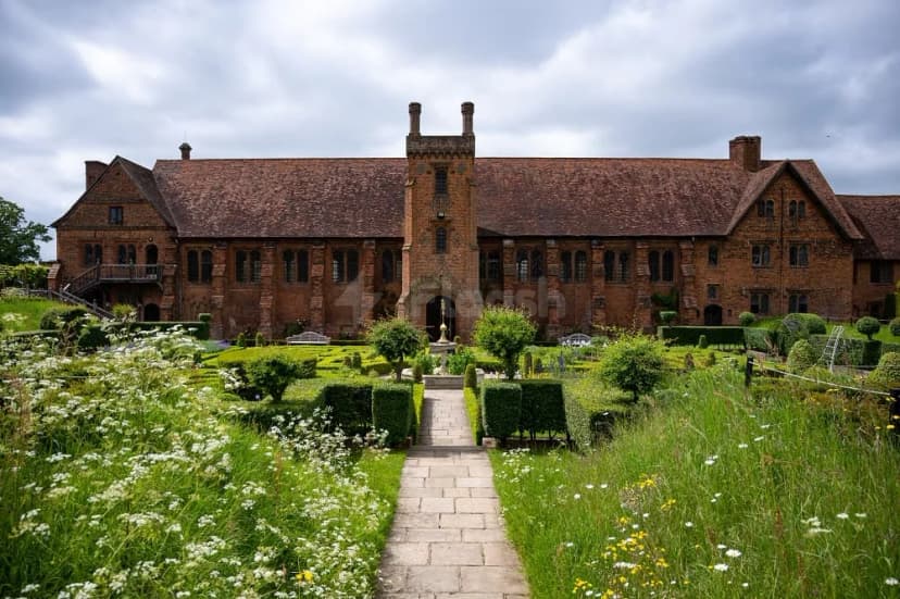 Hatfield House Hospitality — photo 1