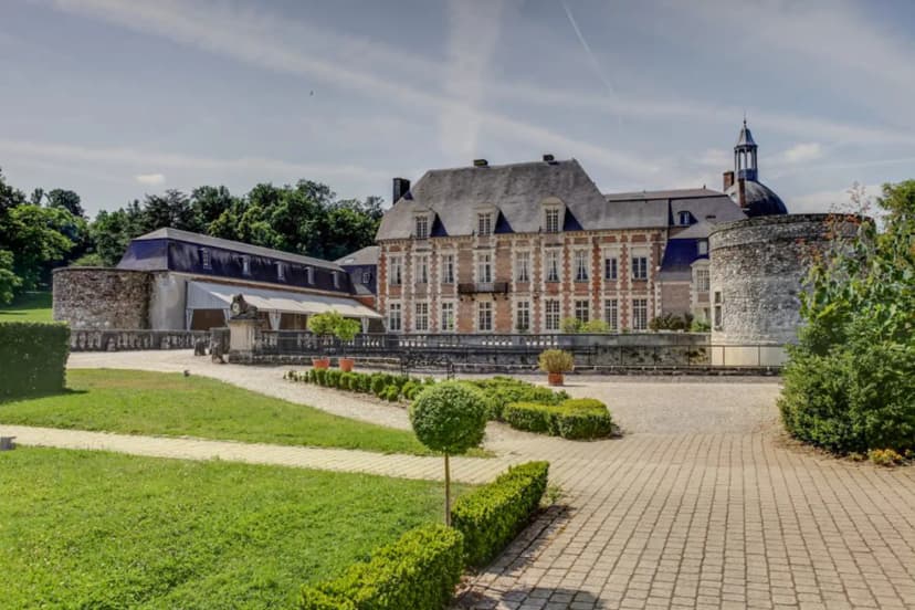 Château d'Étoges - Hôtel — photo 1