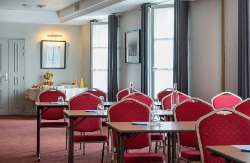 Le Grand Hôtel du Plessis-Robinson - Bar de l'horloge — photo 2