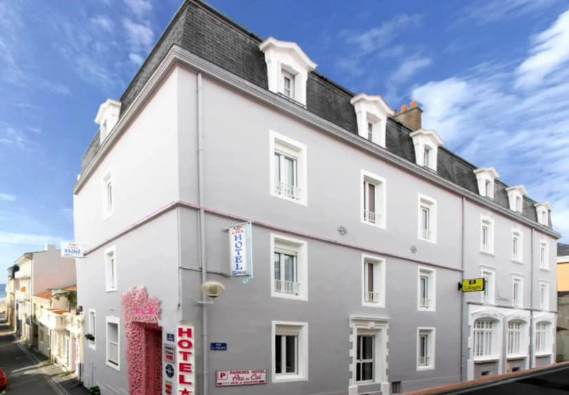 Hôtel Arc en Ciel et SPA - Les Sables d'Olonne — photo 1