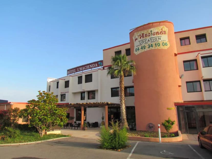 Hotel L' Hacienda — photo 1