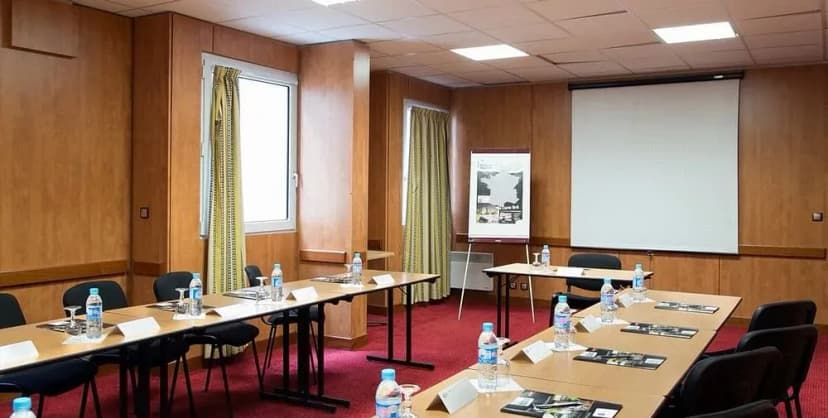 Brit Hotel Bordeaux Aéroport - Le Soretel — photo 1