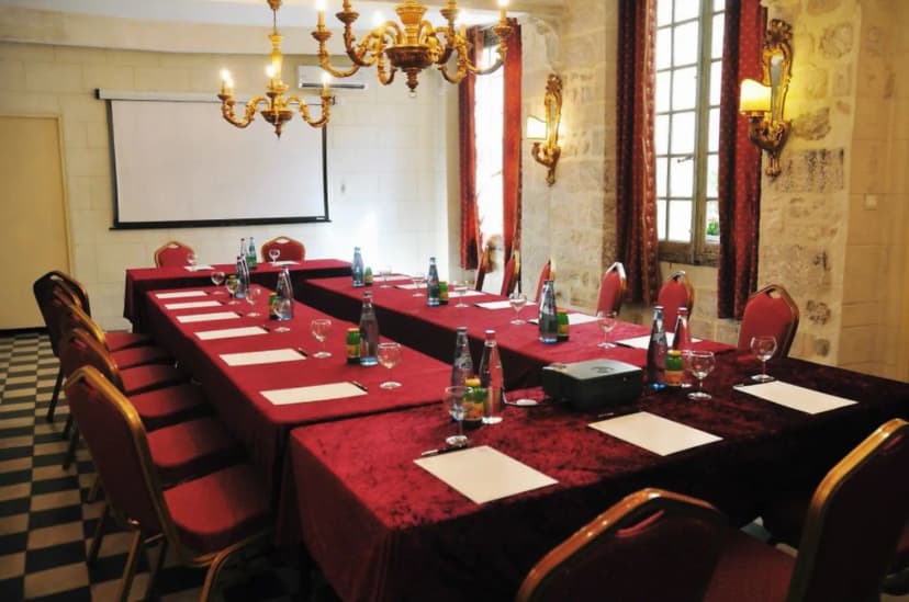 Hôtel Palais des Papes — photo 1
