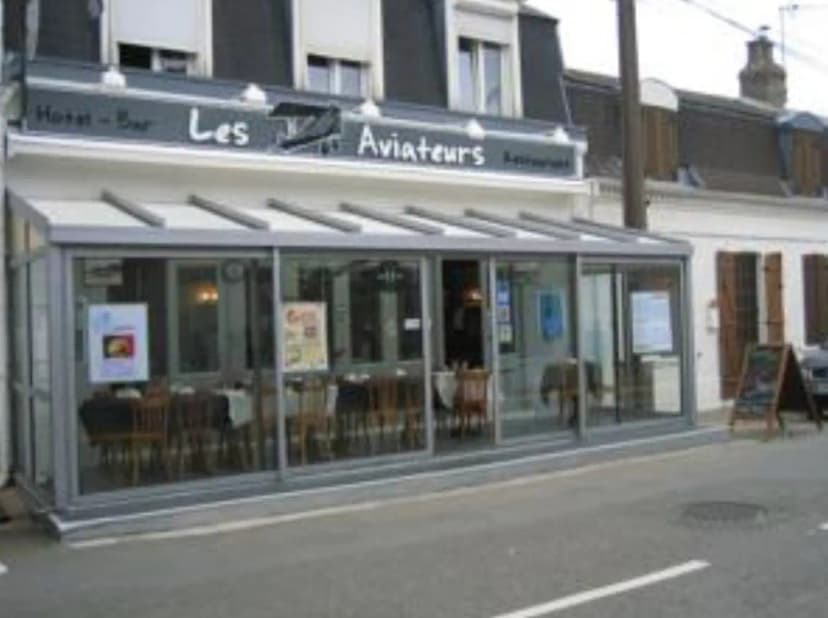 Hôtel Restaurant Aux Trois Jean — photo 1