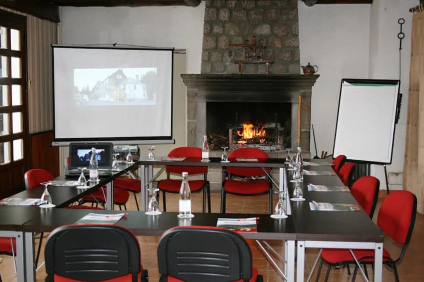 The Originals Relais, Auberge de la Petite Ferme, Super-Besse Est — photo 3