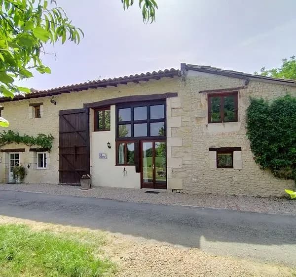 Le Domaine Jasmin - Gîtes charentais — photo 1