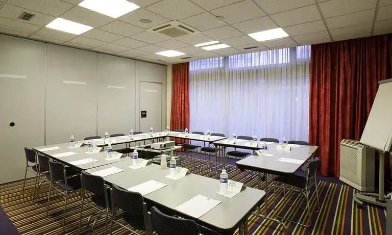 ibis Styles Lille Centre Gare Beffroi — photo 3