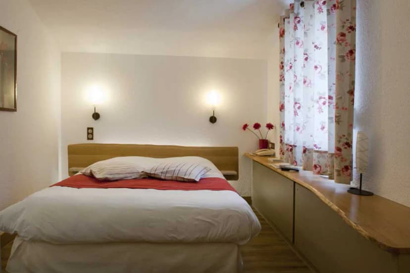 Logis Hôtel le Cheval Rouge — photo 2