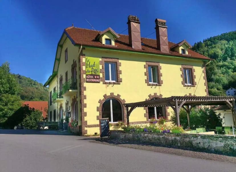 Hotel Restaurant Du Haut Du Roc — photo 1