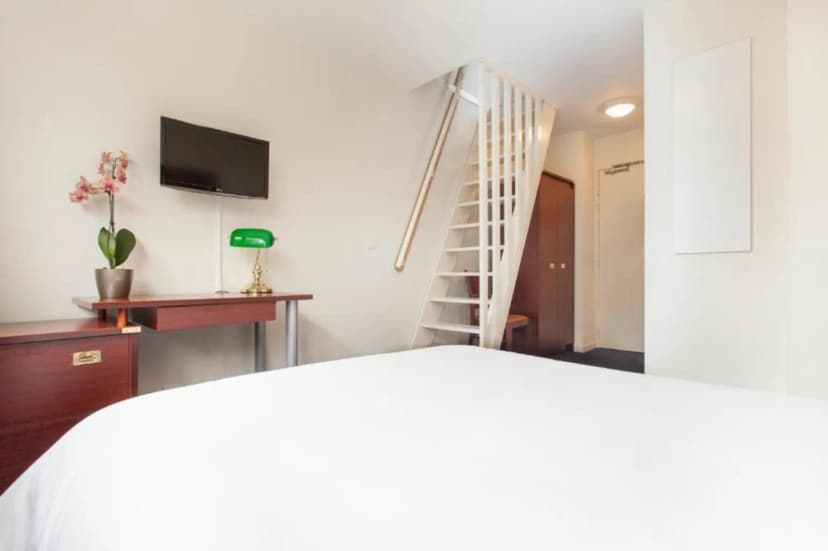 Hotel Les Gens De Mer La Rochelle — photo 4
