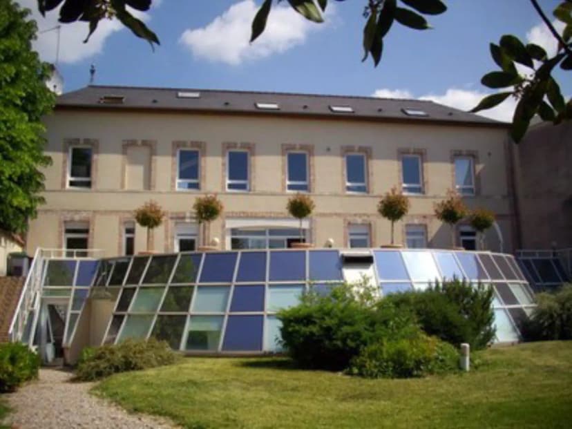 Villa Bissinger / Institute Georges Chappaz De La Vigne Et Du Vin En Champagne — photo 3